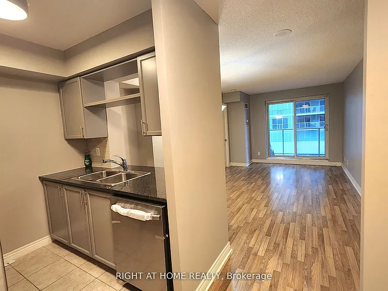 70 Town Centre Ct #407 — Photo 8