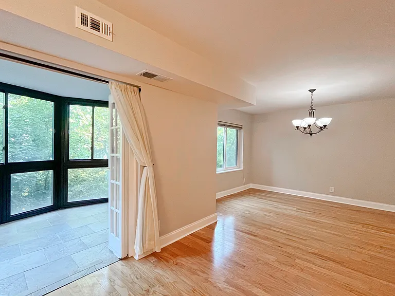 8370 Greensboro Dr #118 — Photo 10