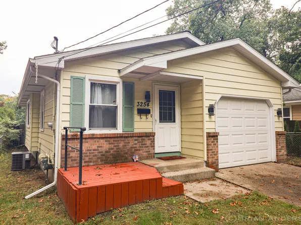 3254 Woodward Ave SW, Wyoming, MI 49509