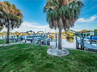 200 Meres Blvd APT 24, Tarpon Springs, FL 34689