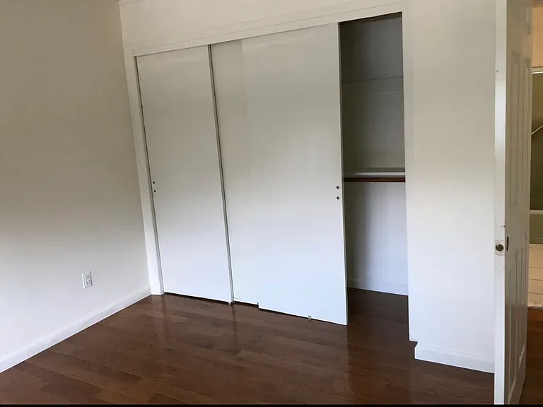 563 Glendale Ave — Photo 9