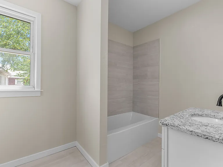 1611 McDaniel St #A — Photo 24