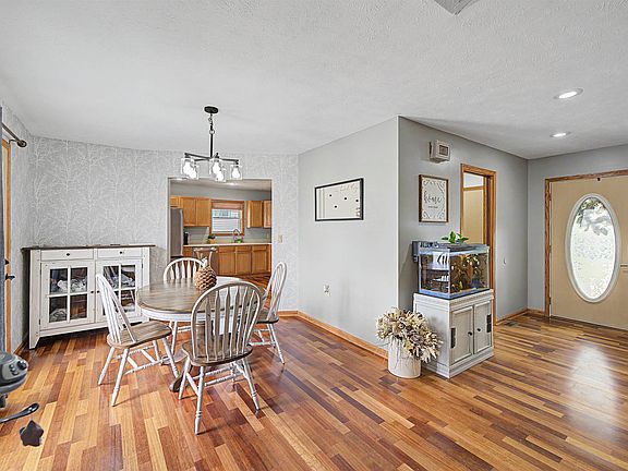 4th image of 535 Westview Ct