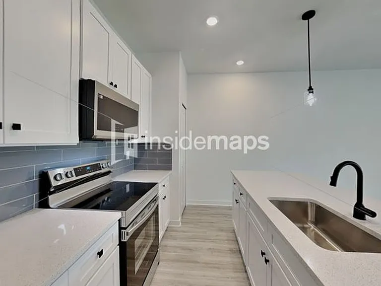 1133 Abrams Blvd — Photo 31