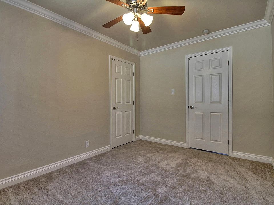 2nd image of 2045 Latham St APT 20