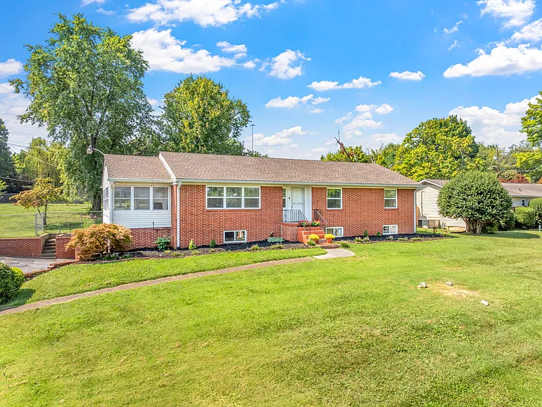217 Buckingham Dr — Photo 55