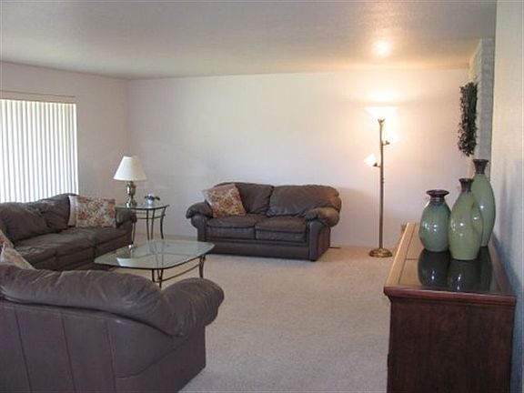 4th image of 2351 Frazier Dr