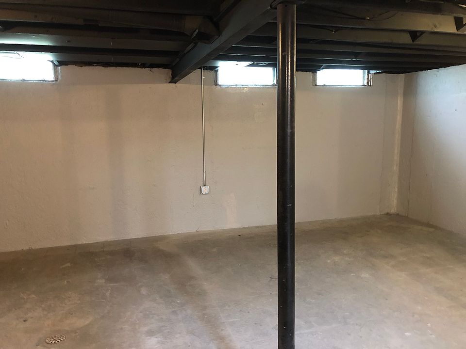 2nd image of 15071 Harrison