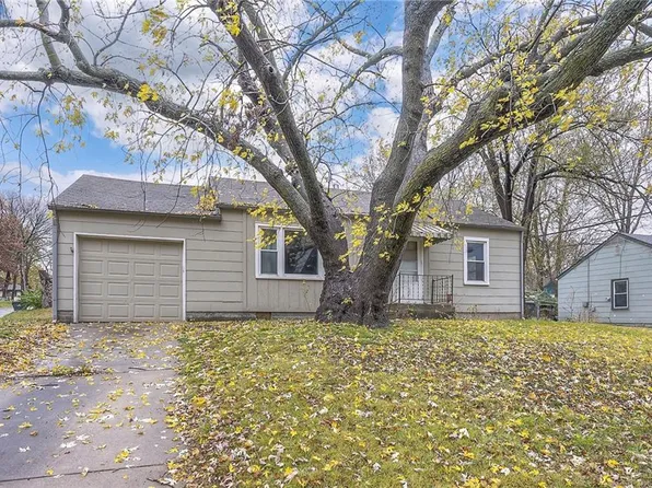 404 N Woodland St, Olathe, KS 66061