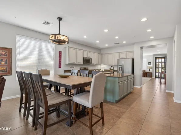 7135 W DESERT MIRAGE Drive, Peoria, AZ 85383