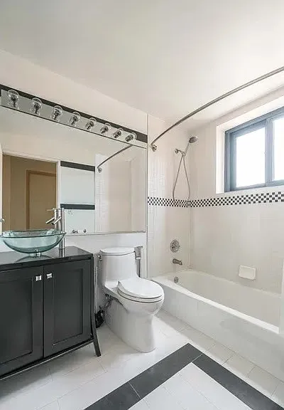 205 10th St #7X — Photo 9