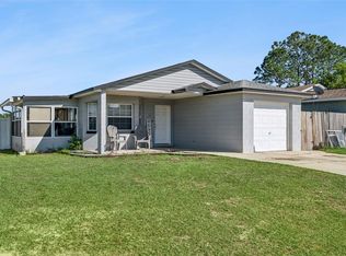 23 Cayman Cir, Umatilla, FL 32784
