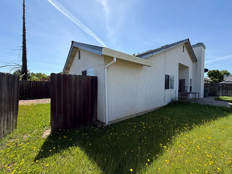 9201 Norseman Ct — Photo 27