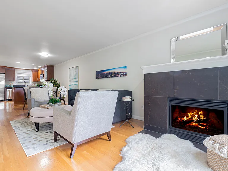 1514 Taylor Ave N #B — Photo 3