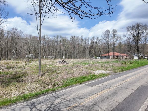 9925 King Graves Rd NE, Warren, OH 44484