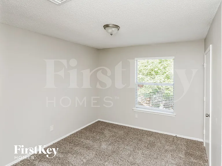 5320 Faireast Ct — Photo 15