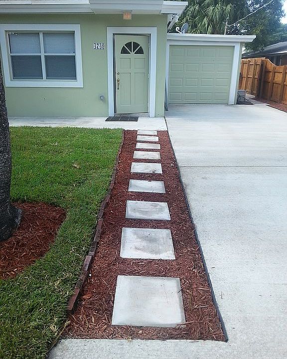 1st image of 4749 SW 33rd Ave