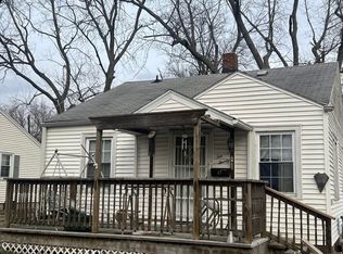 1020 N Oakcrest Ave, Decatur, IL 62522