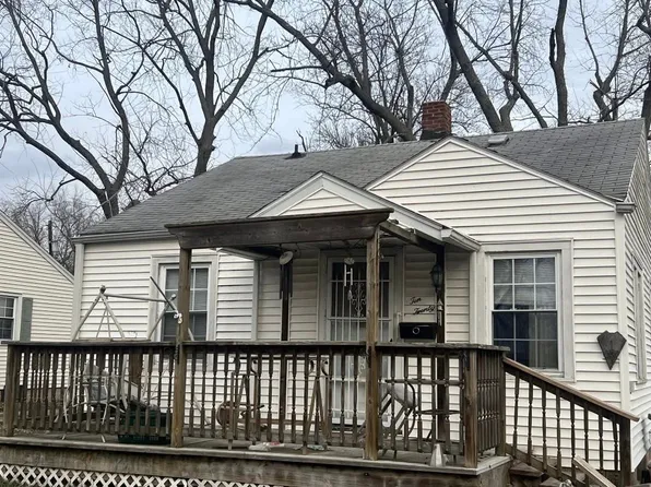 1020 N Oakcrest Ave, Decatur, IL 62522