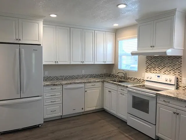 1340 Padre Ave — Photo 11