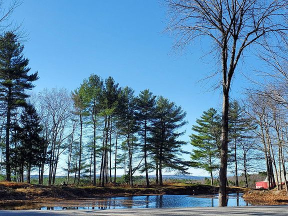 3rd image of 437 Hatch Road