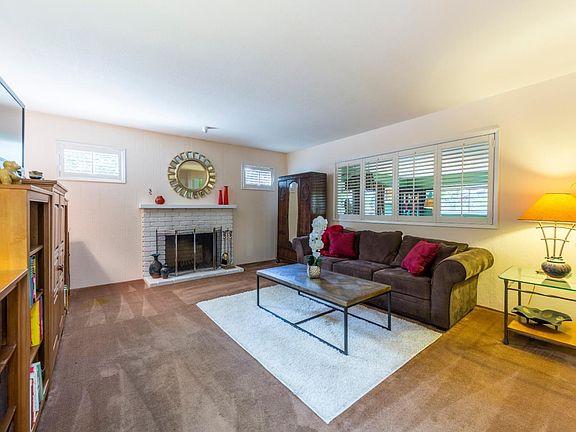 5th image of 2177 Barrett Ave