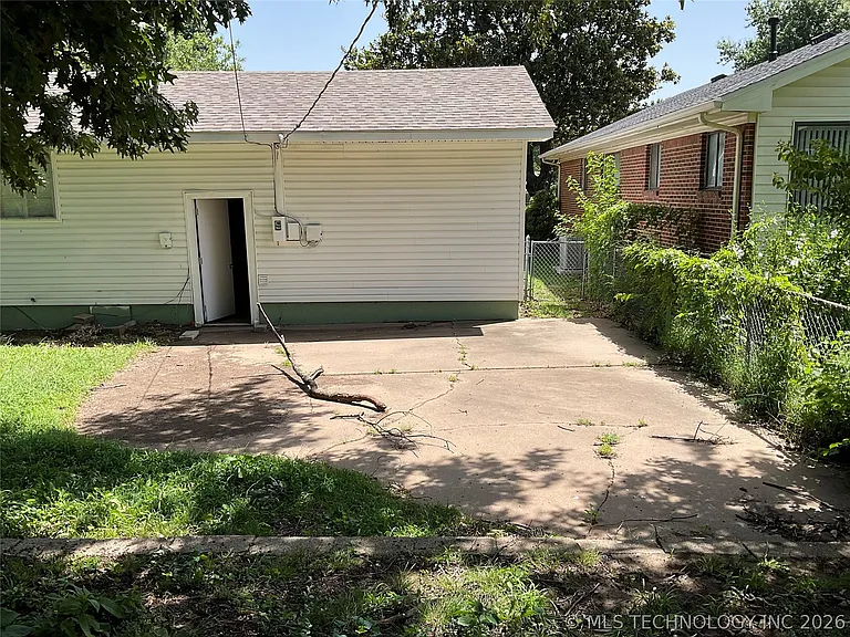 5745 E 27th Pl — Photo 22