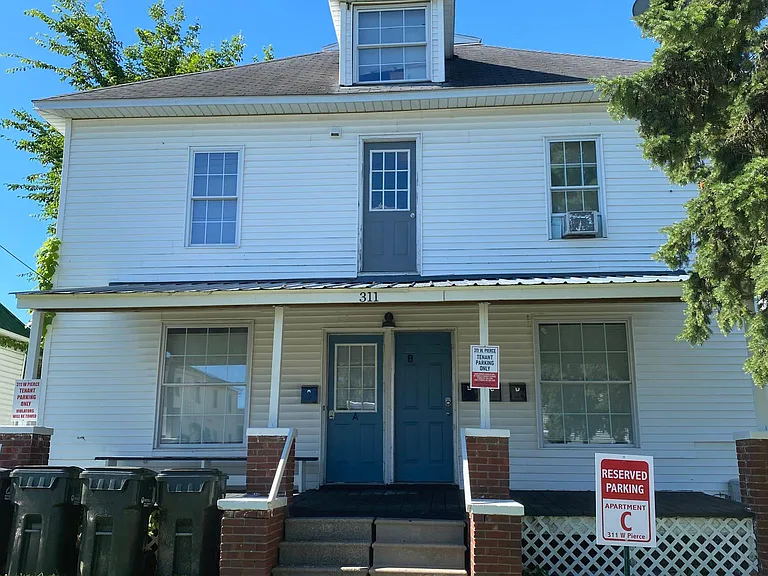 311 W Pierce St #A — Photo 1
