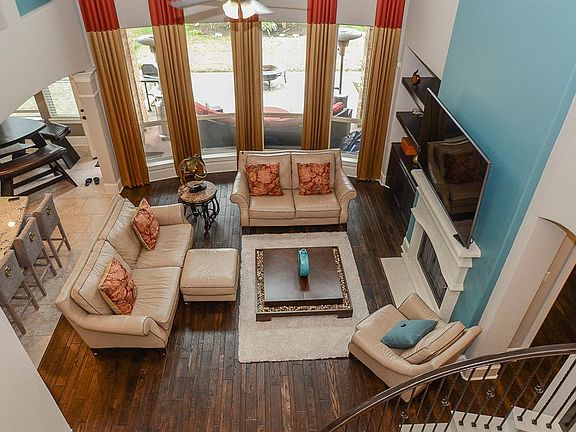 Wow! Just Wow!!! Huge wall of windows with natural light.