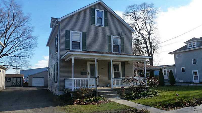 1st image of 32 S Washington St