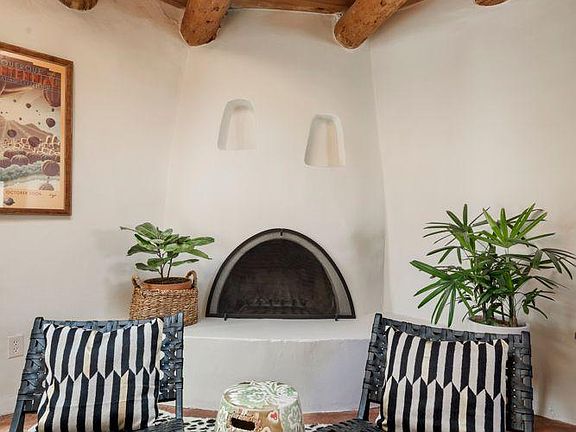 3rd image of 3939 Rio Grande Blvd NW