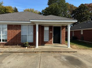 2038 Silver Springs Cir #A, Conway, AR 72034