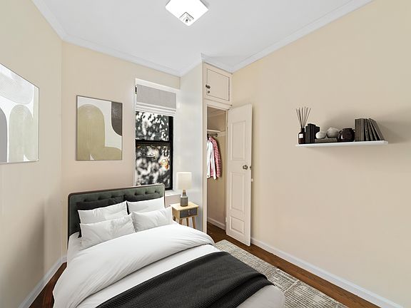 5th image of 211 W 109th St APT 2B