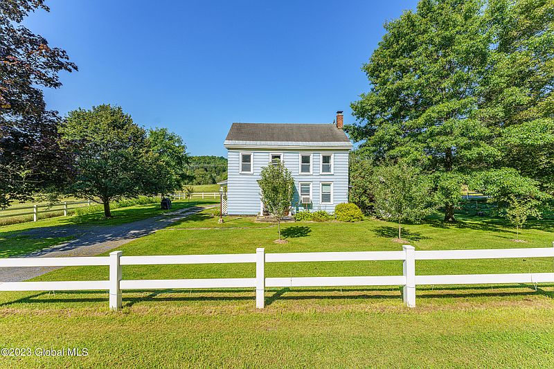 2nd image of 5 Gillis Hill Lane