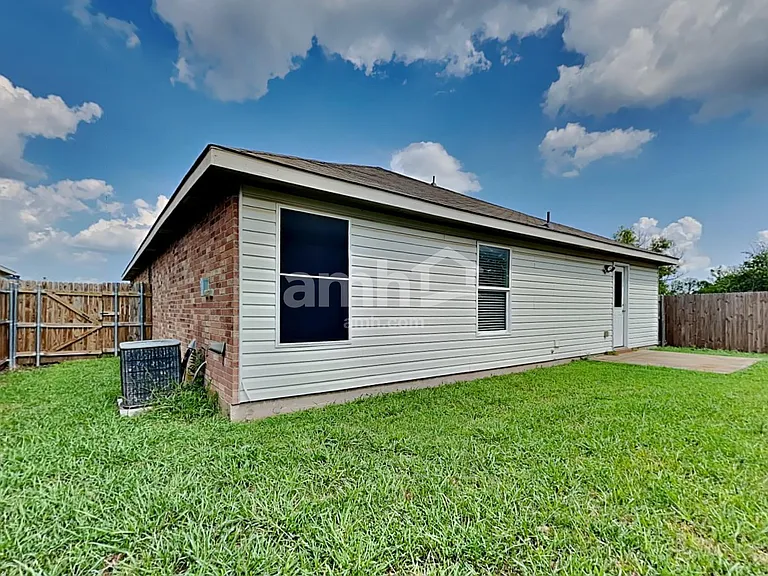 10328 Roosevelt Gap Ct — Photo 23