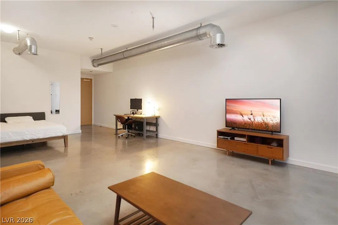 Studio, 1.0 bath, 911 sqft, $2,250 — Photo 2