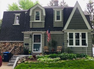 722 N 9th St, Dekalb, IL 60115