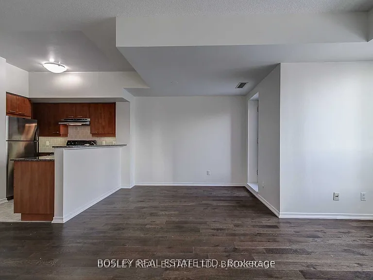 451 Rosewell Ave #512 — Photo 8