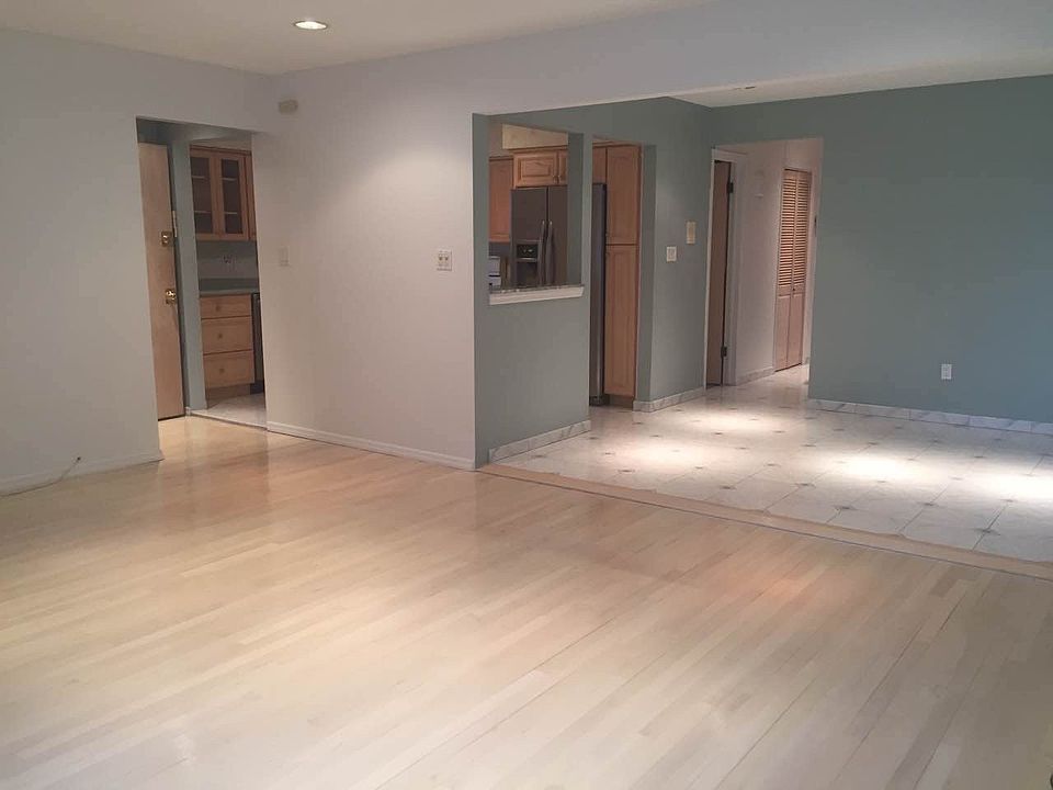 2nd image of 4316 161st St
