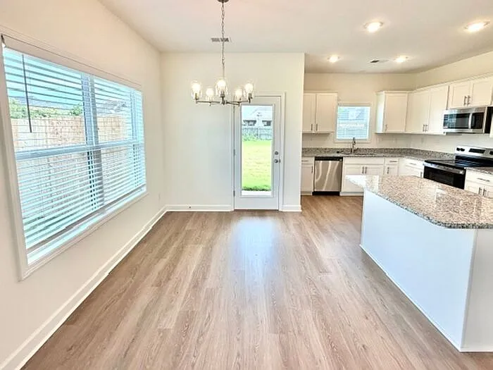 145 Sumer Rose Ln — Photo 4