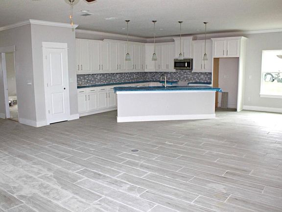 3rd image of 11235 Yacht Ln