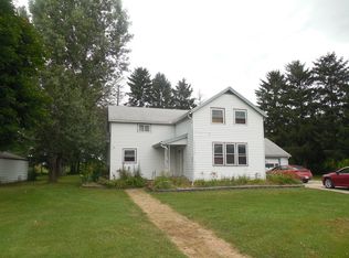 240 E 3rd St, Sheridan, IL 60551