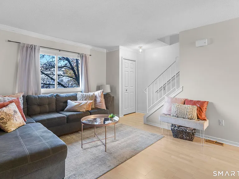 360 W Spring St #A7 — Photo 18
