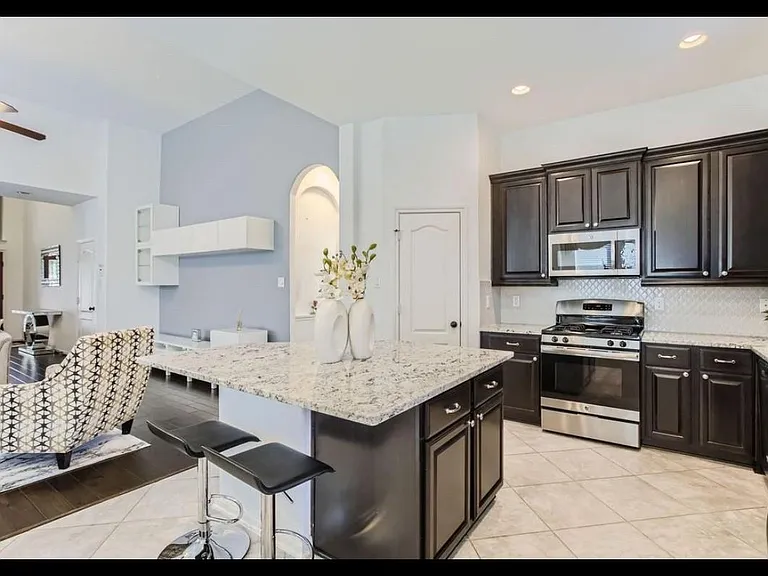 19251 N Cottonwood Green Ln — Photo 11