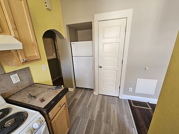 4th image of 1229 N Clarkson St APT 3