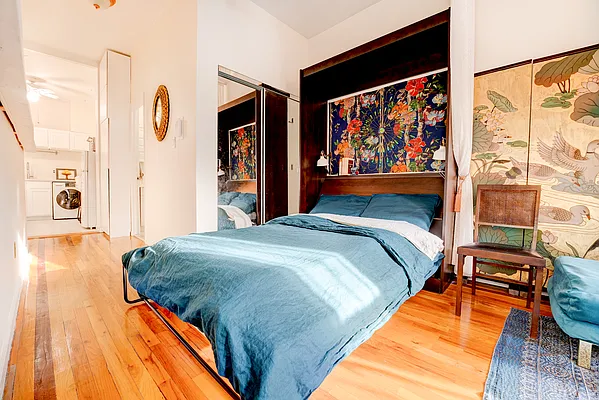 Sold by Compass | media 1