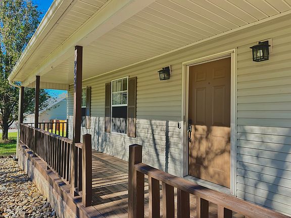 4th image of 2920 Deerhaven Dr S