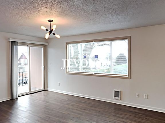 3rd image of 2414-2416 S I St #2414