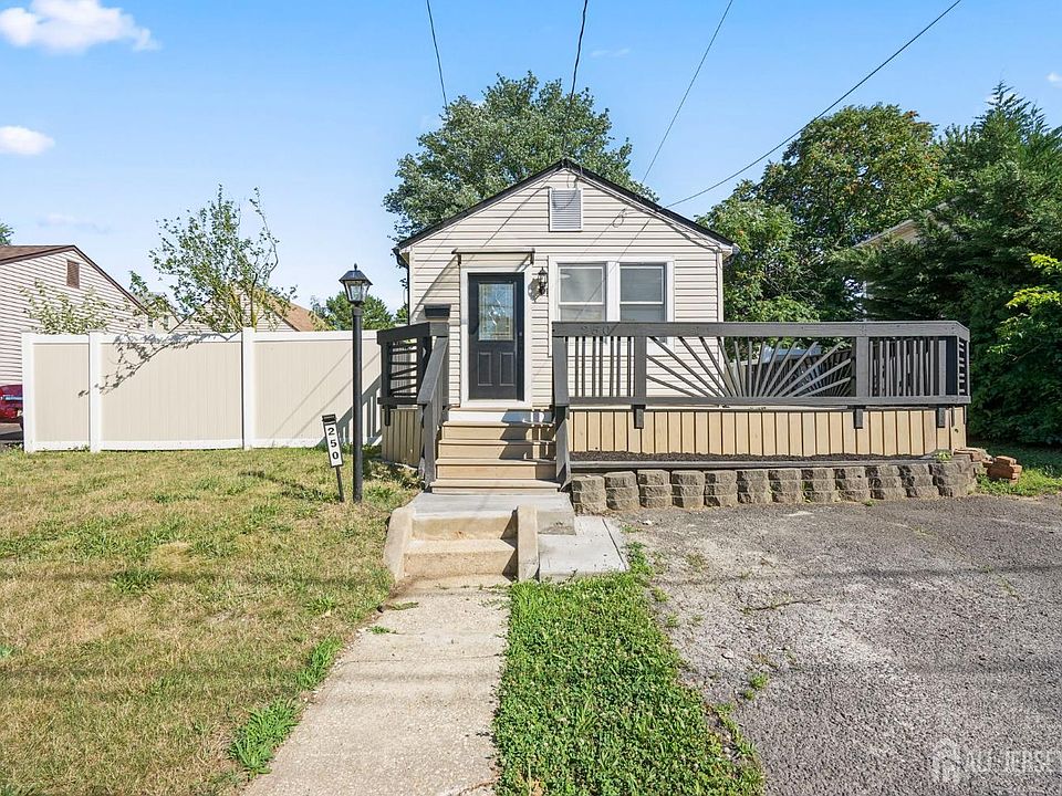1st image of 250 Brookside Ave