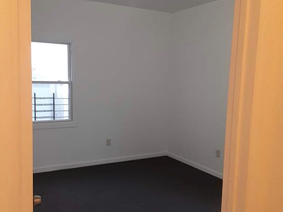 5th image of 46 Tillinghast St #3